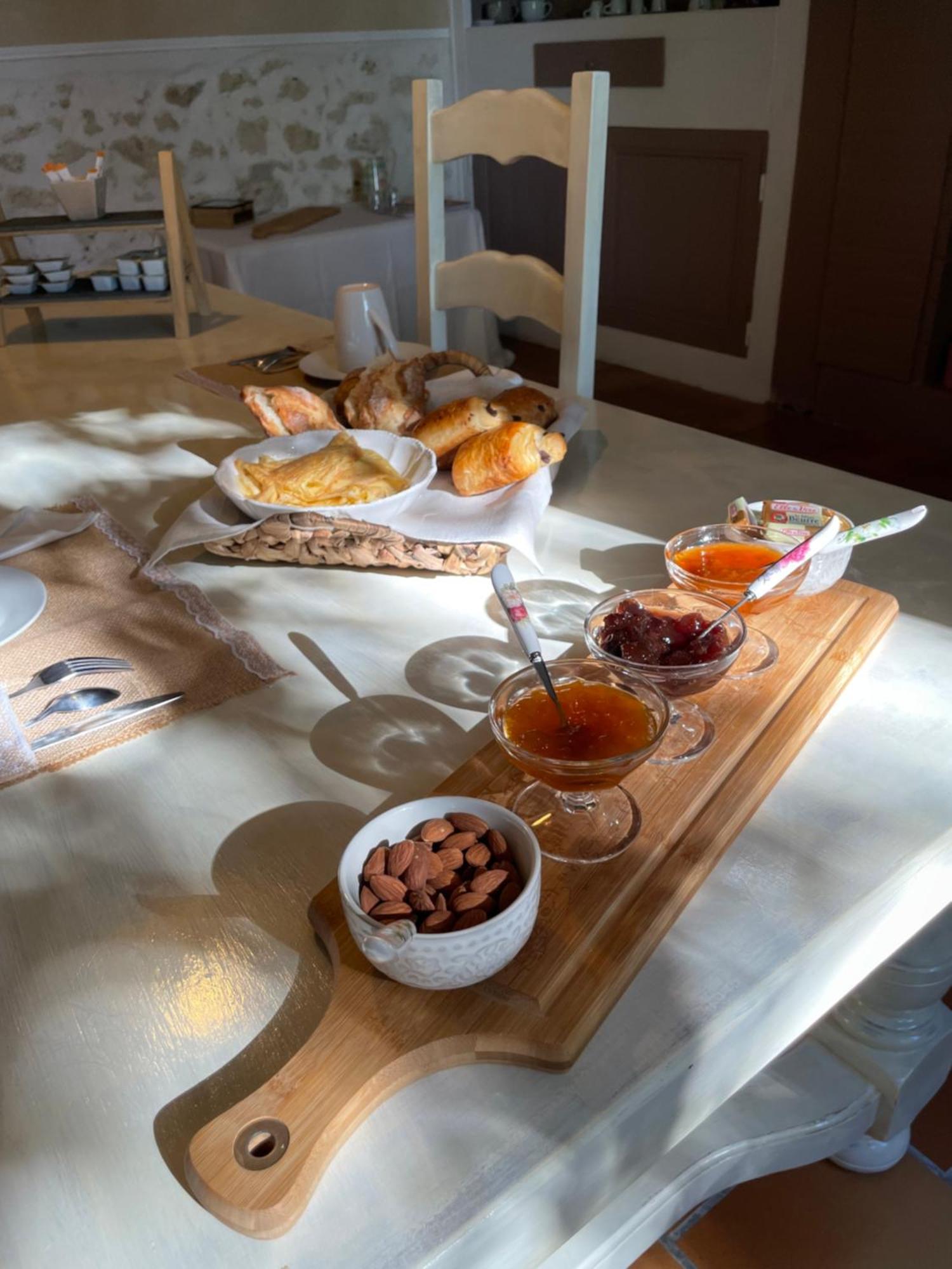 Bed and Breakfast La Boheme Кондом Экстерьер фото